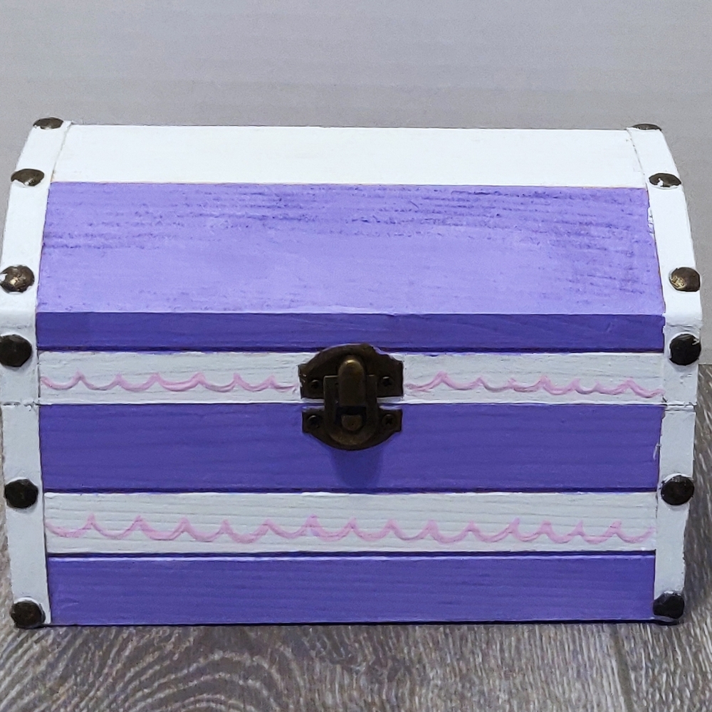 Princess Chest - Picture 2 of 7